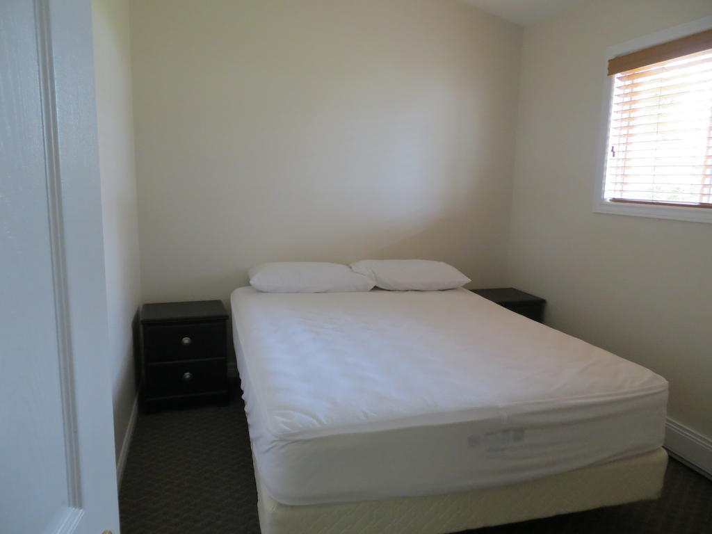 Halls Cottages Honey Harbor 客房 照片
