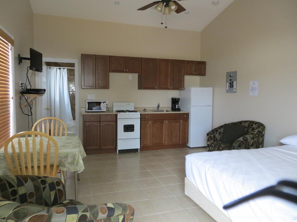 Halls Cottages Honey Harbor 客房 照片