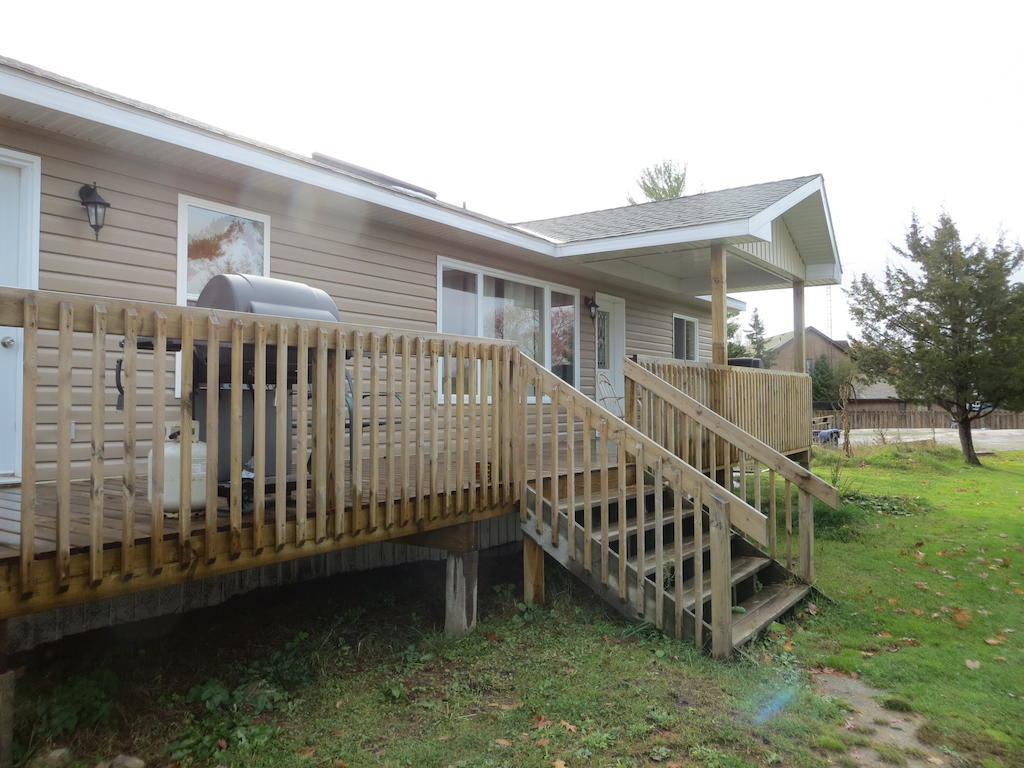 Halls Cottages Honey Harbor 客房 照片