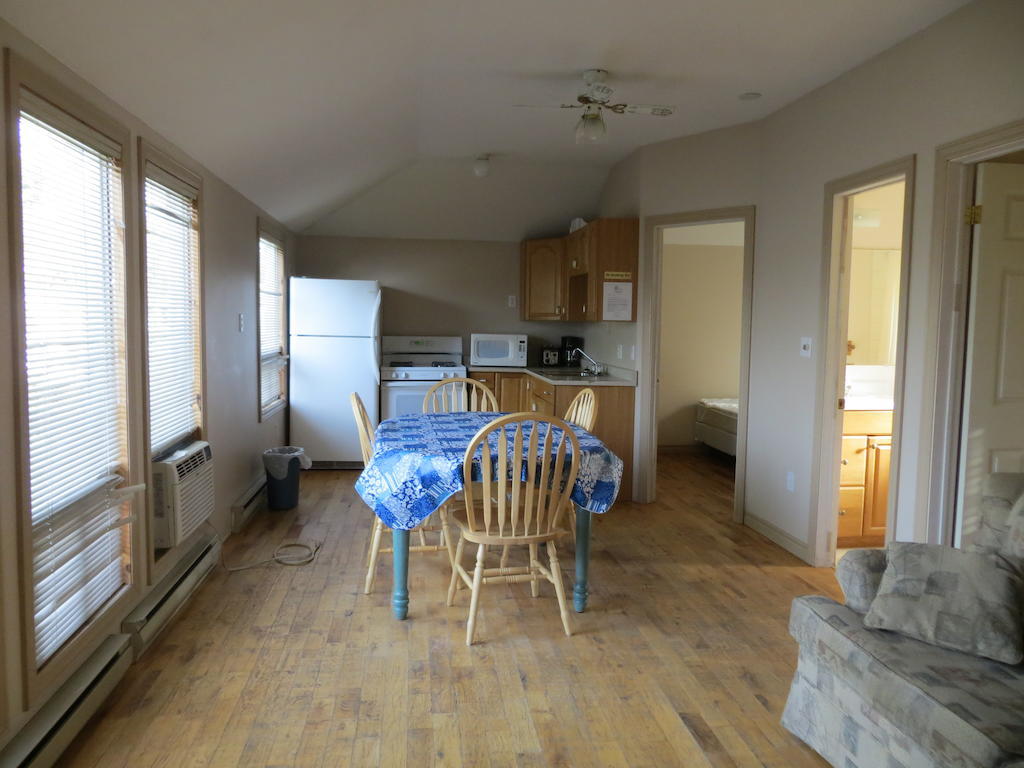 Halls Cottages Honey Harbor 客房 照片